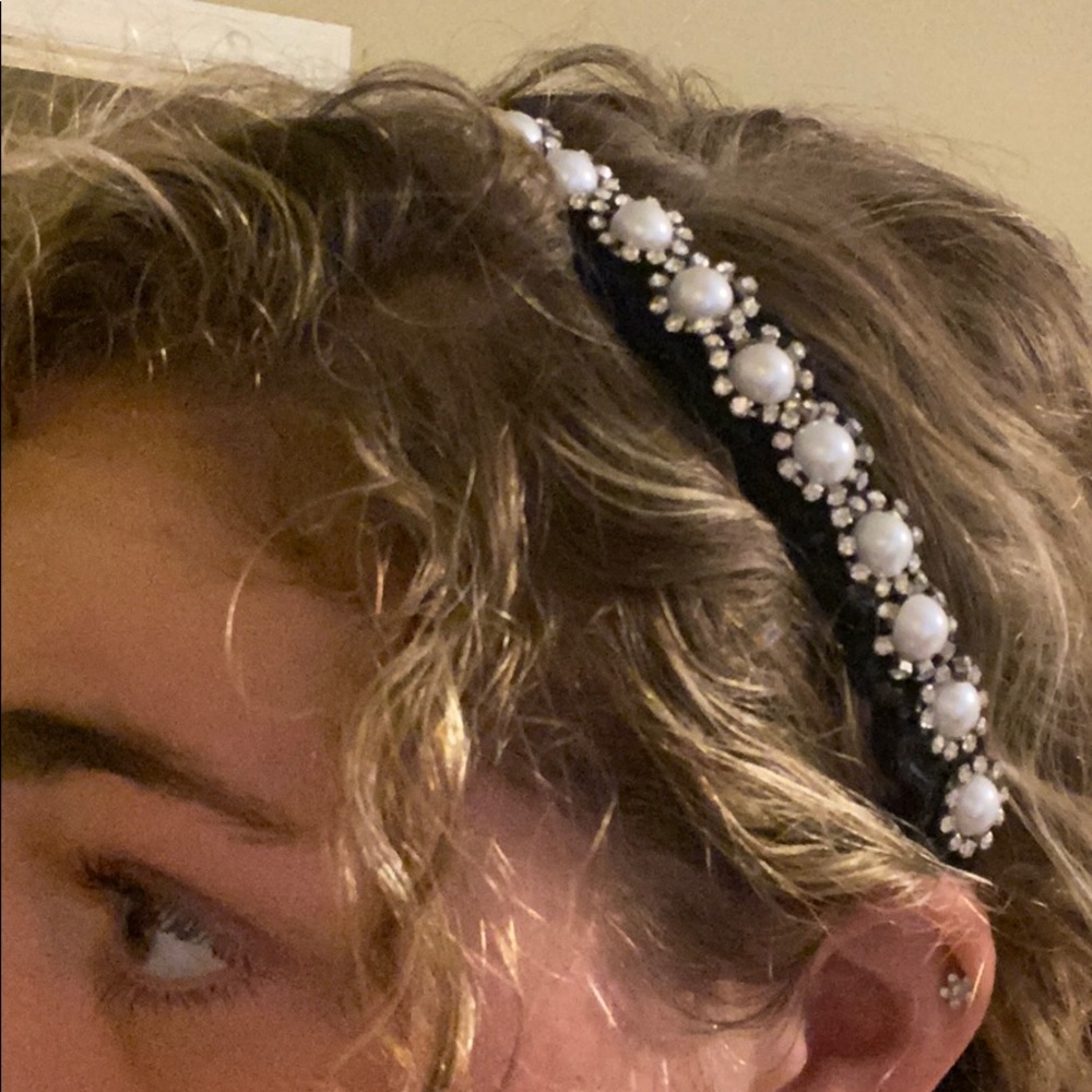 Sparkly, black headband